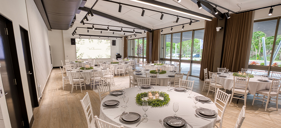 fancy-conference-room-920x420