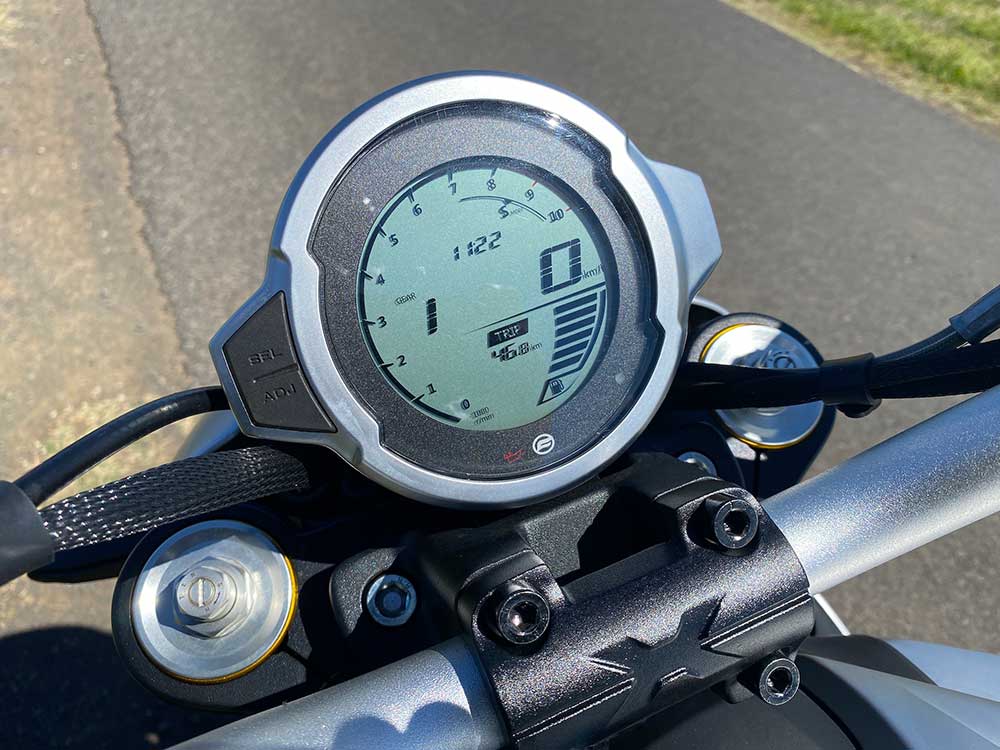 CFMOTO 700CL-X Heritage.