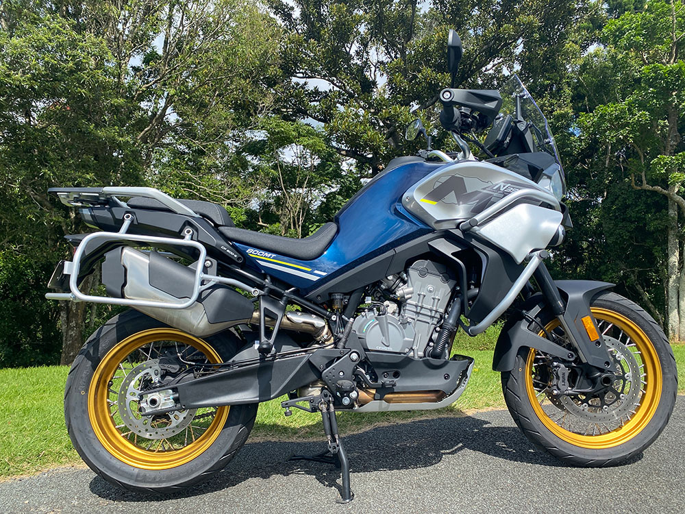 CFMOTO 800MT Touring.