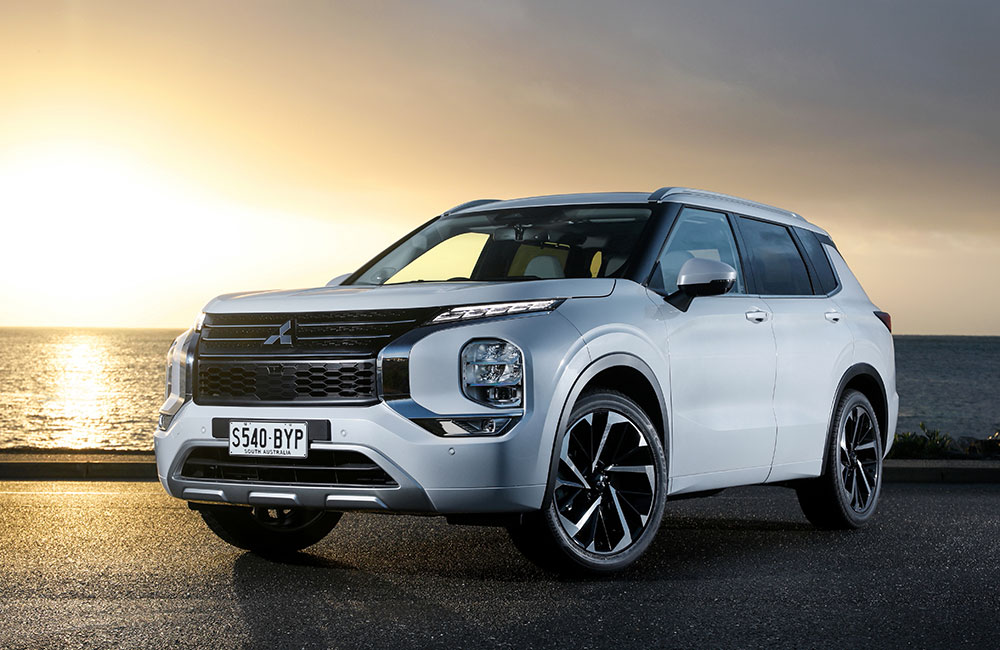 Mitsubishi Outlander Exceed AWD review RACQ