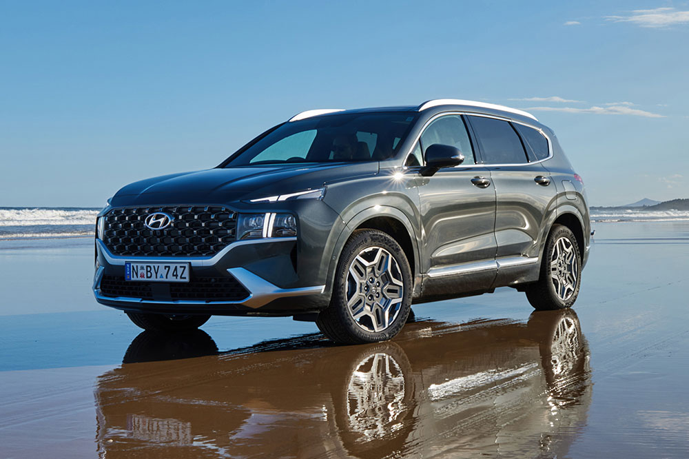 Hyundai Sante Fe Hybrid front view.