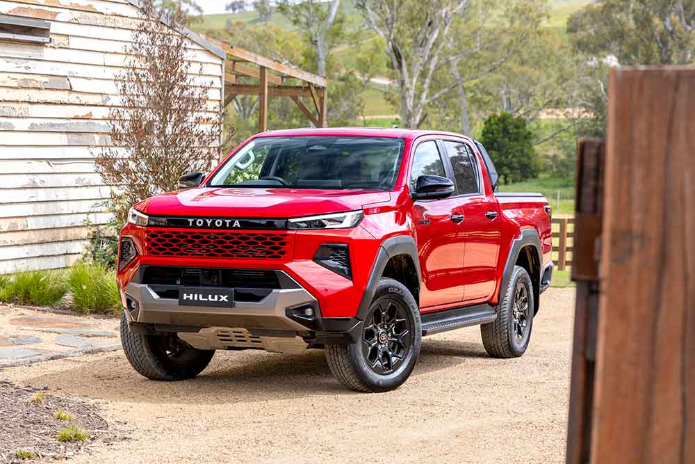 Toyota HiLux Rogue front view.