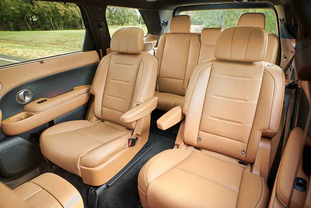 Hyundai Palisade Calligraphy Hybrid Captains Chairs