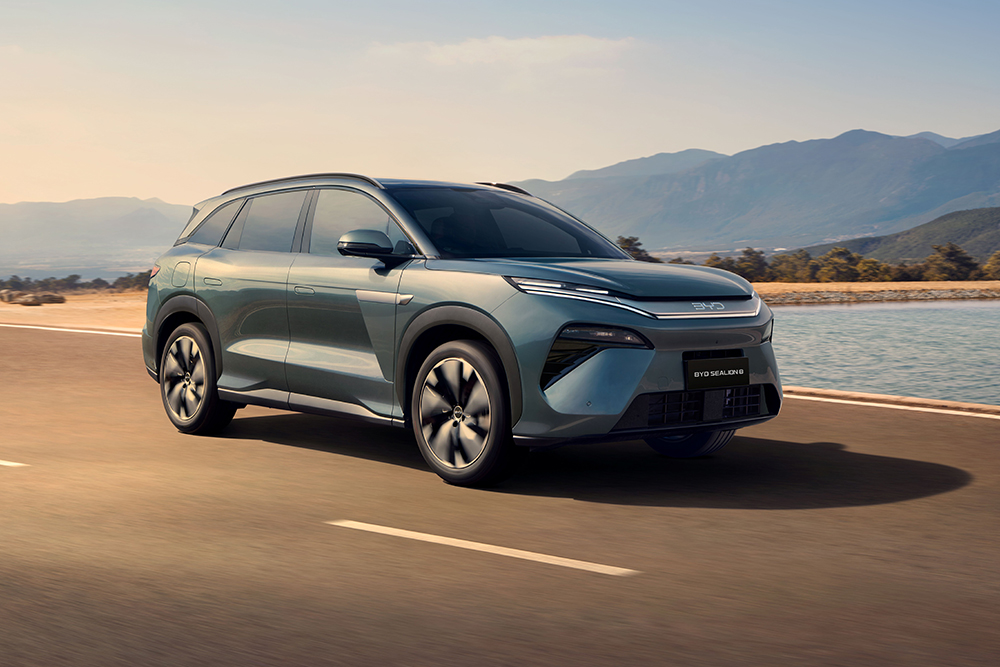 BYD Sealion 8