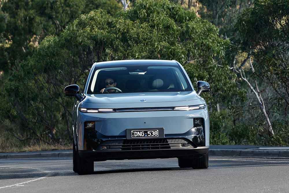 Leapmotor B10 front view.