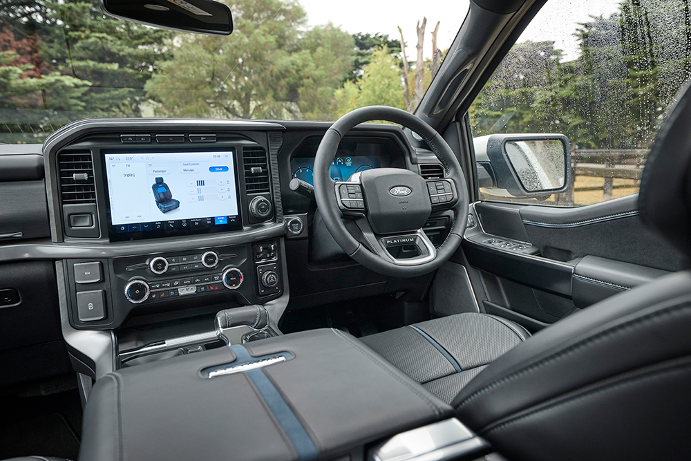 Ford F-150 Paltinum dashboard