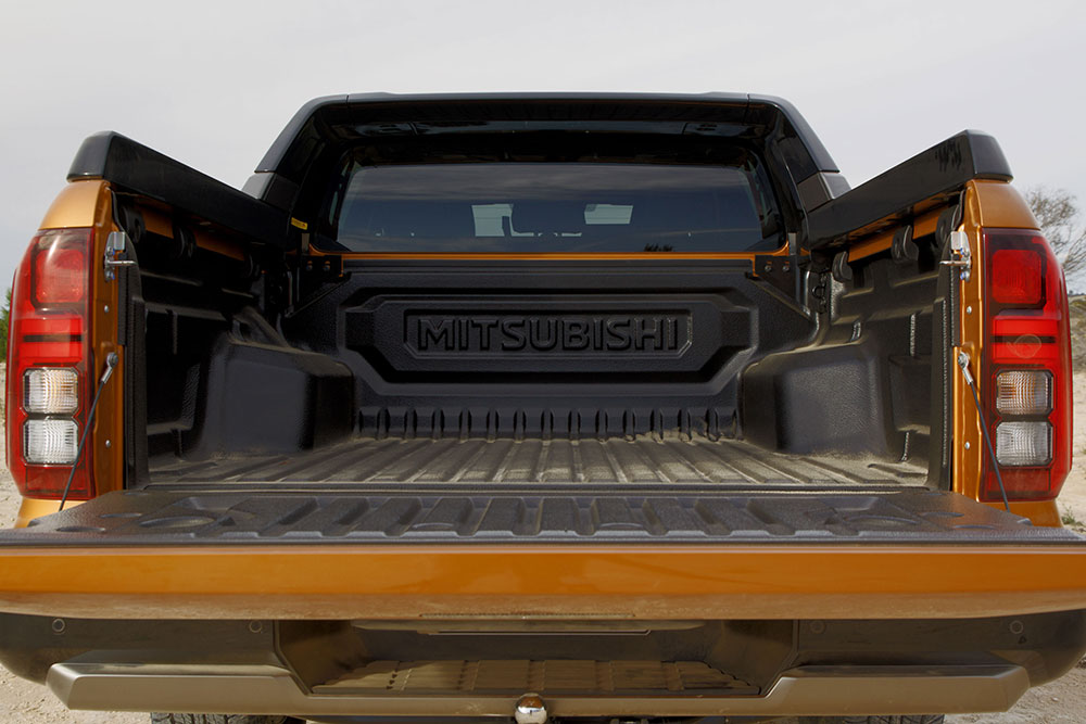 2024 Mitsubishi Triton tray.