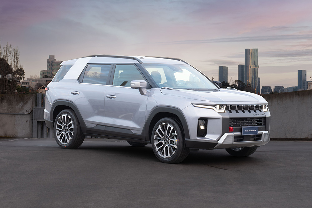 KGM SsangYong Torres side view.