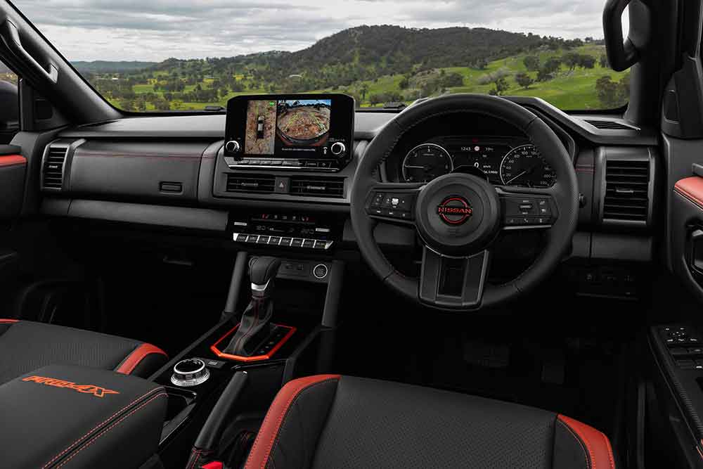 2026-Nissan-Navara-PRO-4X dashboard.