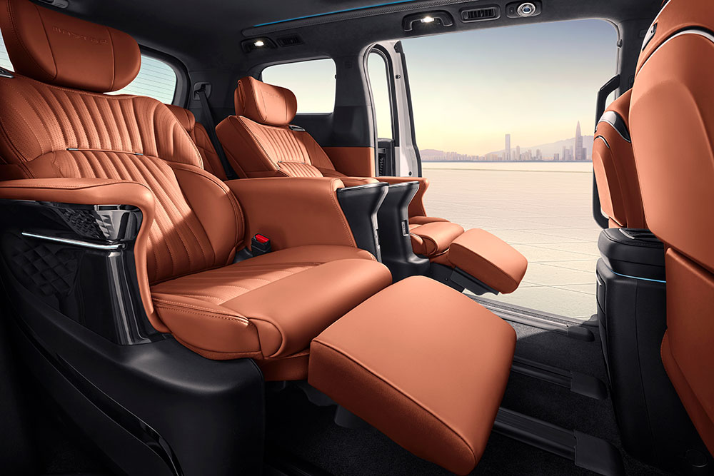 GAC's M8 seven-seat people mover rear seats view.