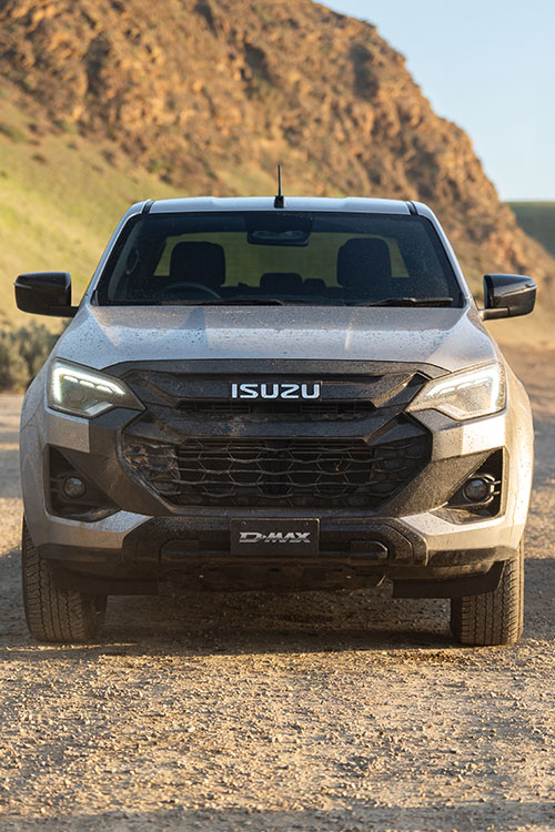 Isuzu D-Max X-Rider 2.2  front view.