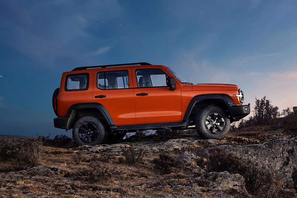 Side view of GWM Tanks 300 4x4.