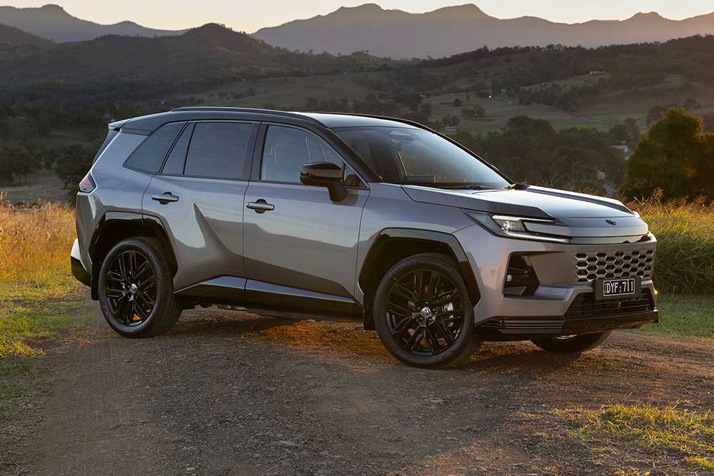 Toyota RAV4 PHEV XSE AWD side view