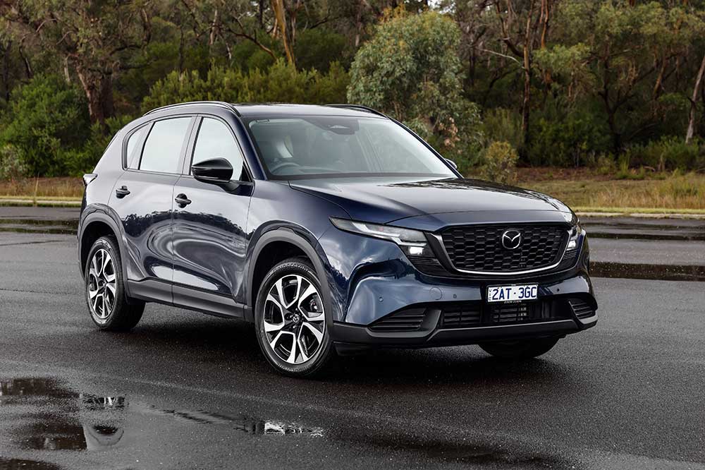 Mazda CX-5 stationary view