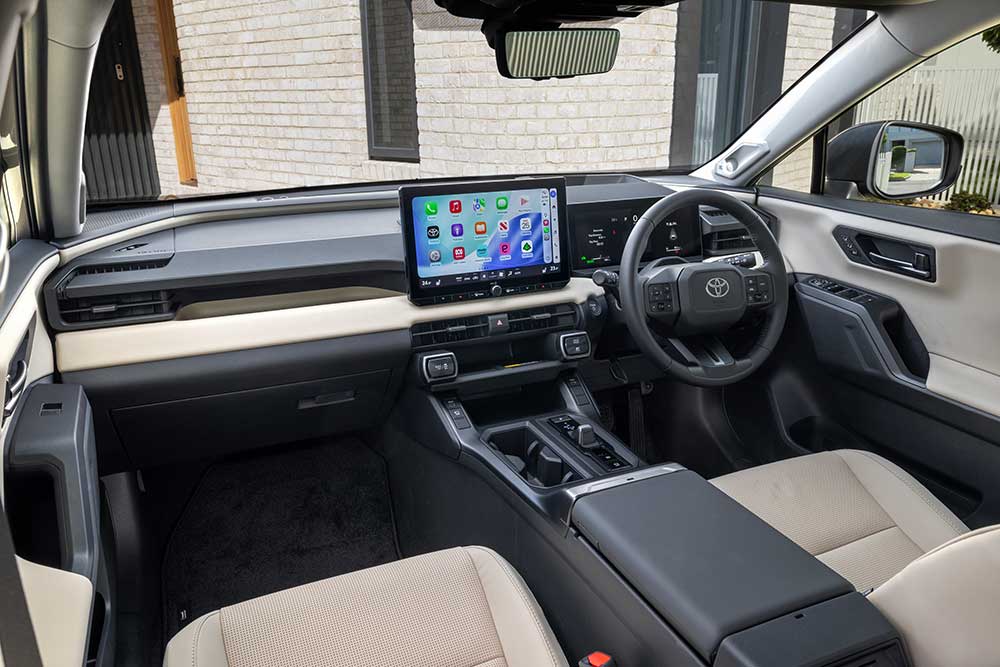 Toyota RAV4 Cruiser dashboard