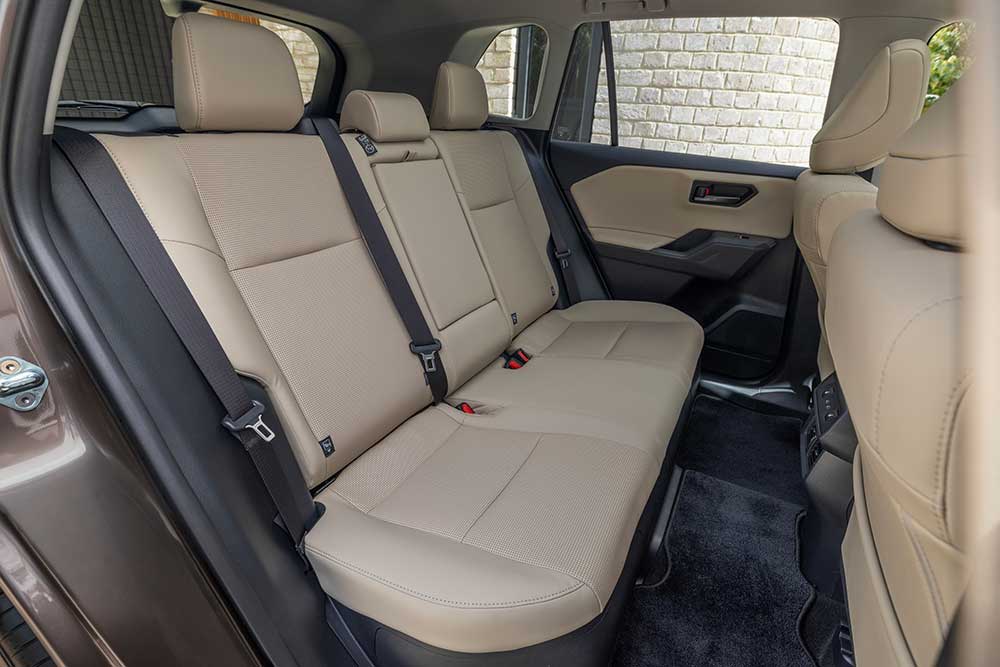 Toyota RAV4 Cruiser rear seats