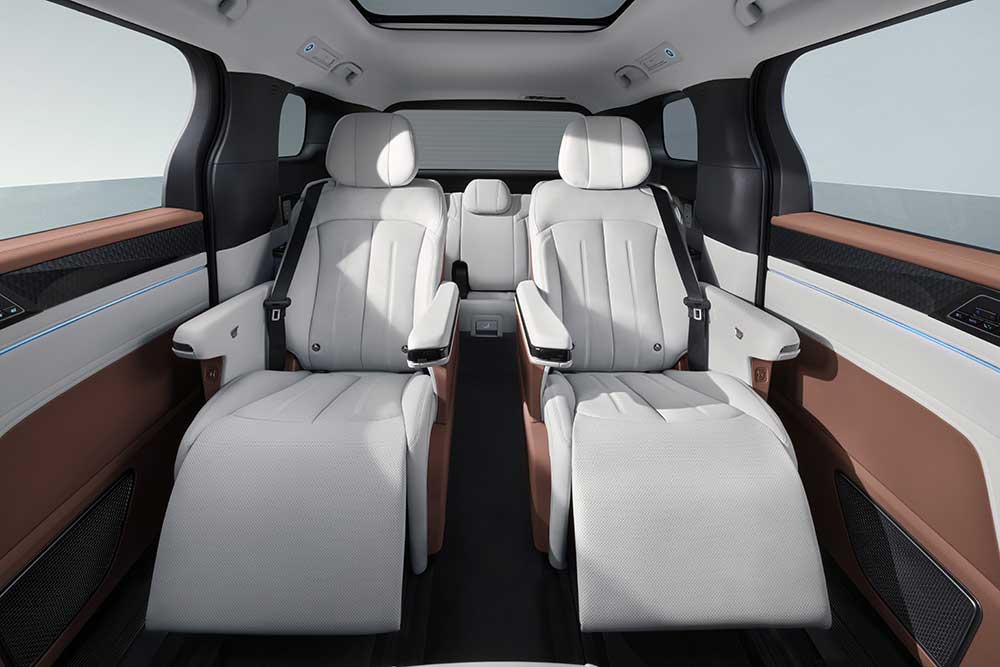 BYD M8 people mover rear seats
