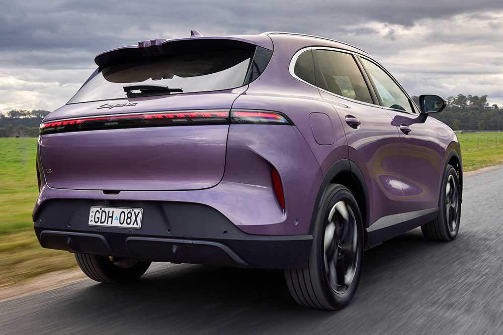 Lepas L6 rear view