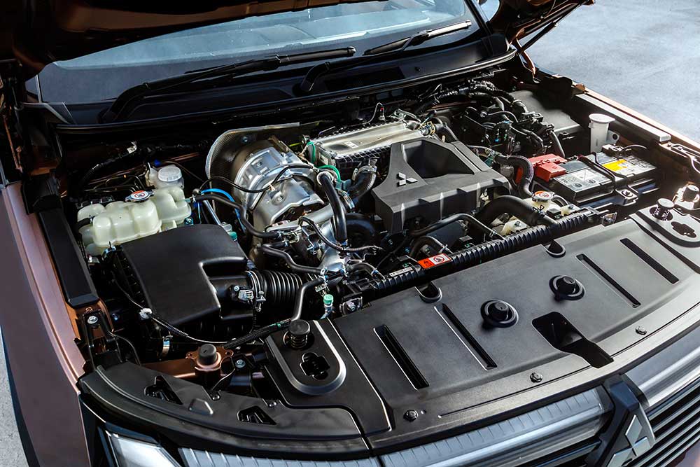 New Mitsubishi Pajero engine