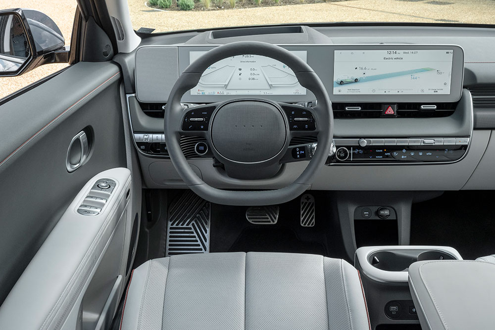 Steering wheel of the Hyundai Ioniq.