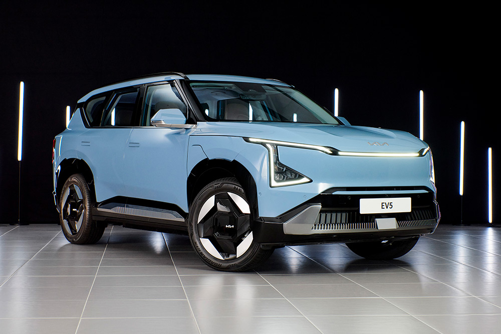 Kia EV5 front view.