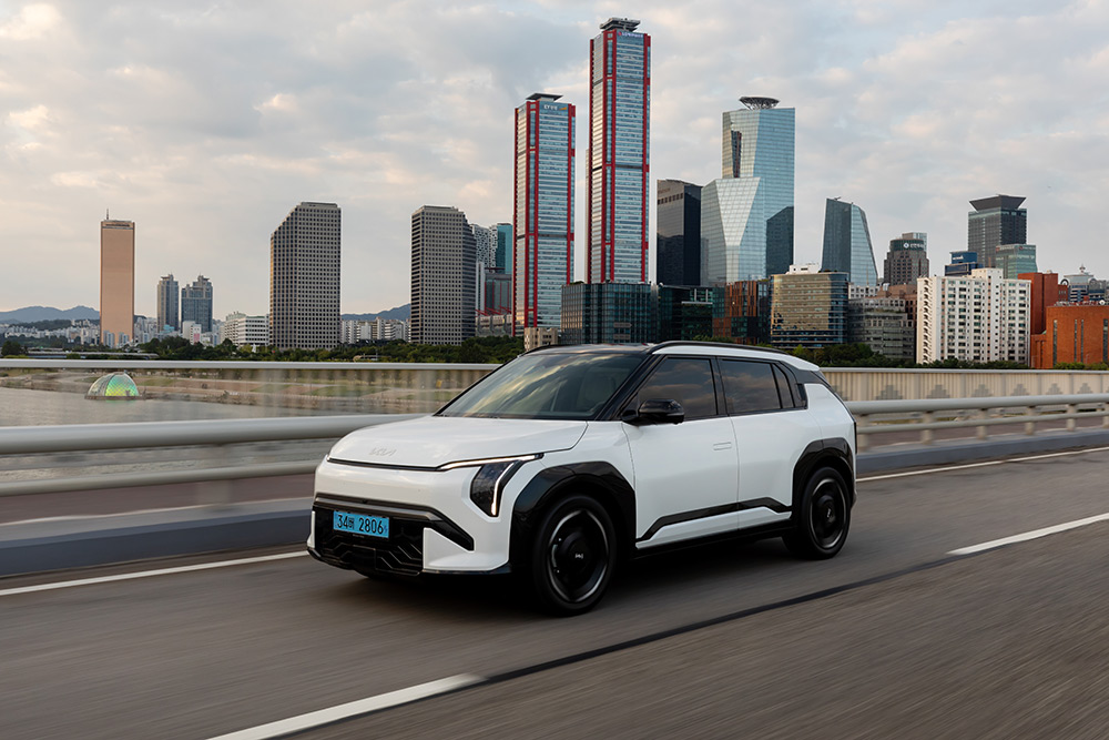 Kia EV3 on the road.