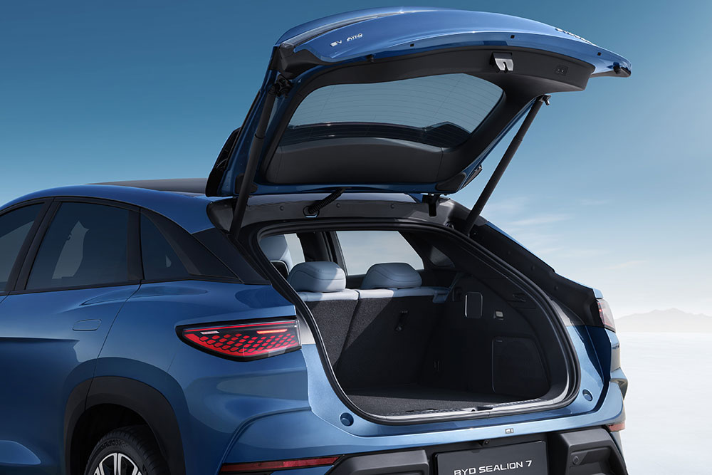 BYD Sealion 7 with tailgate open.