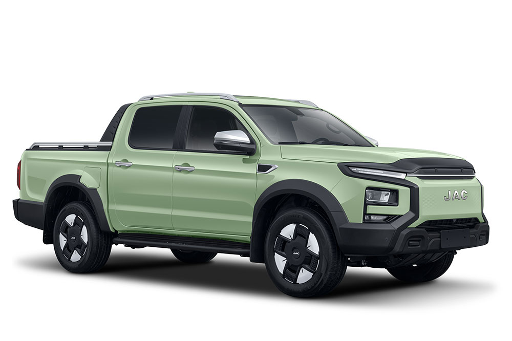 JAC T9 EV ute front view.