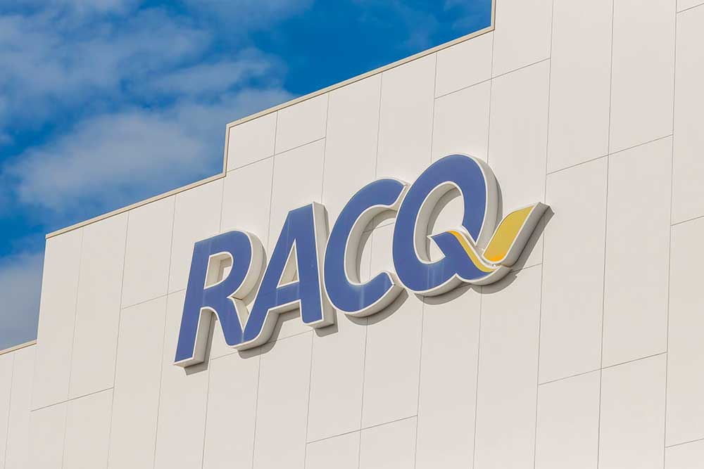 RACQ signage on building at Eight Mile Plains.
