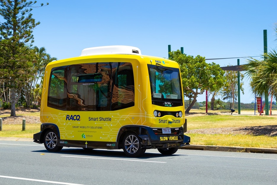 Driverless bus at Raby Bay