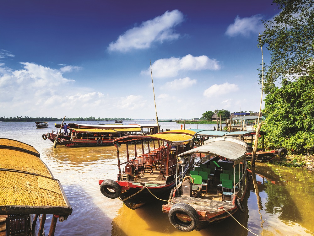 Boats on Mekong river edit
