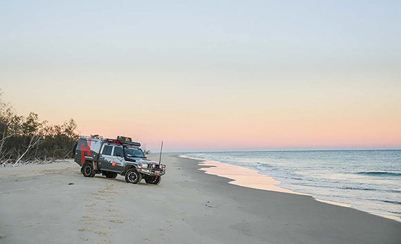 4wd on beach in south east queensland