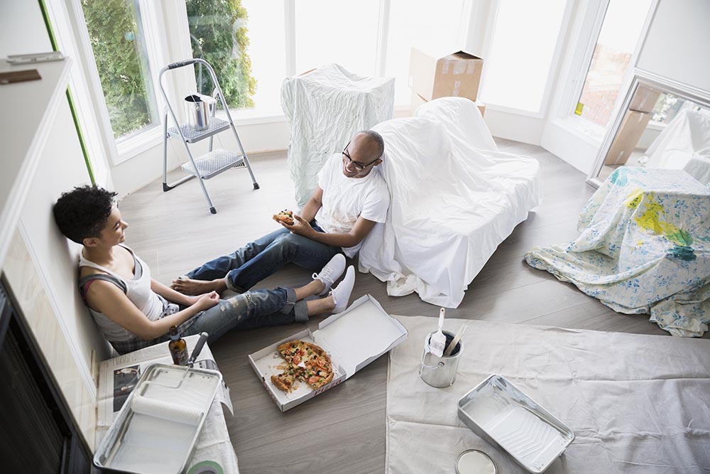 Couple moved in to house with pizza