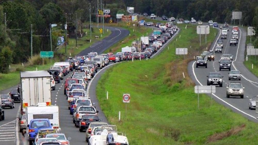 Traffic on the Bruce Highway, Queensland