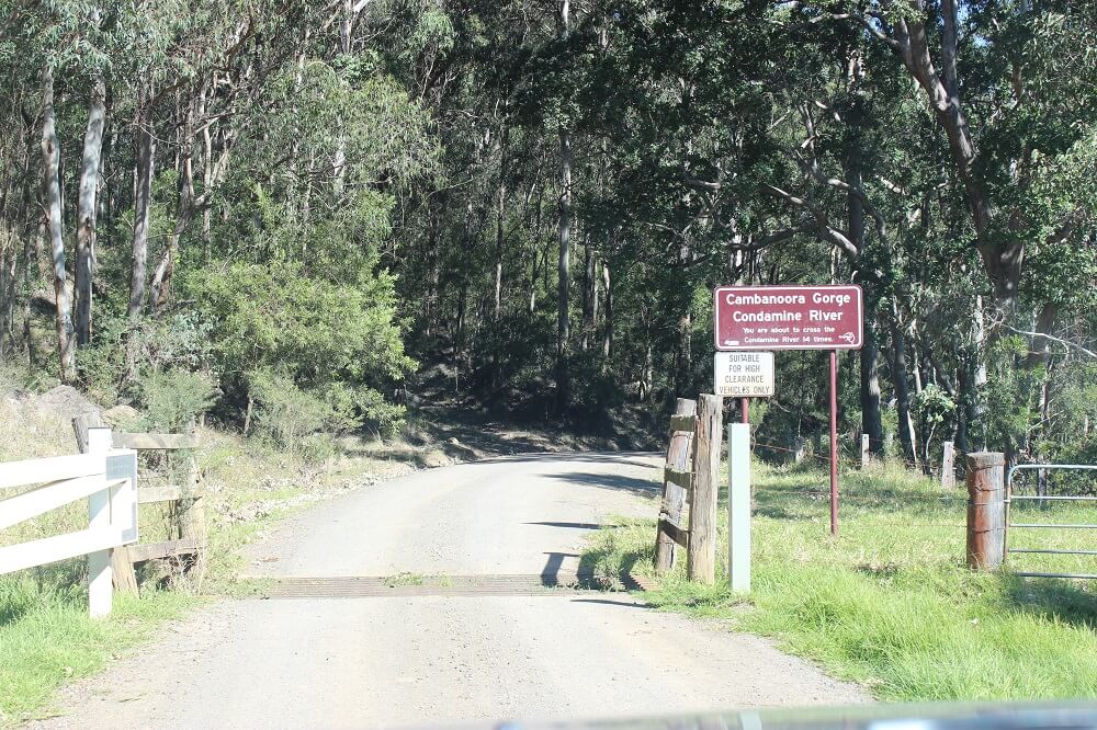 The entry sign to the Condamine track.
