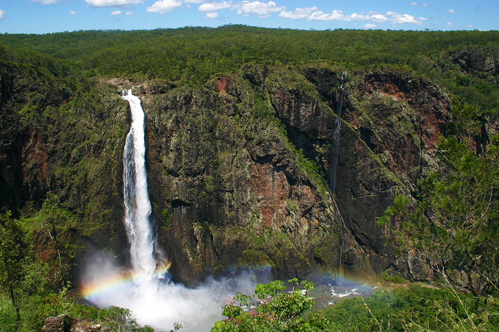 Wallaman Falls.