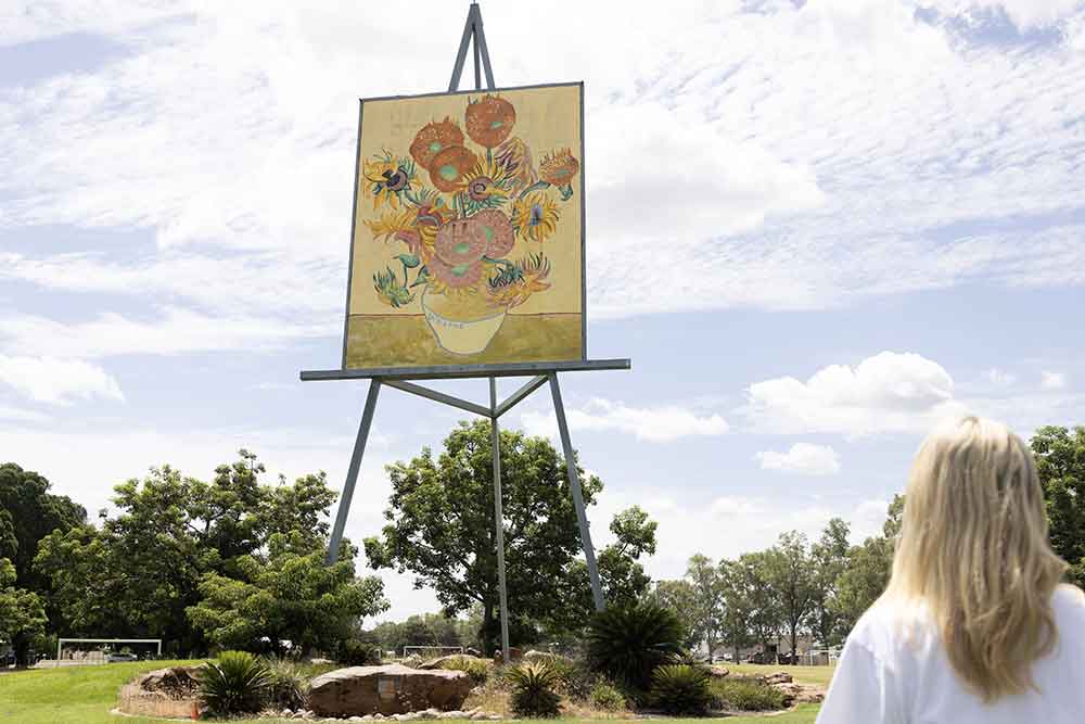 The Big Easel at Emerald.