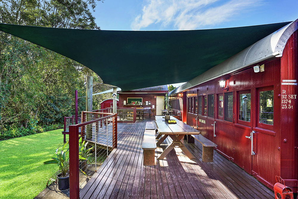 Glass House Mountains Eco Lodge.