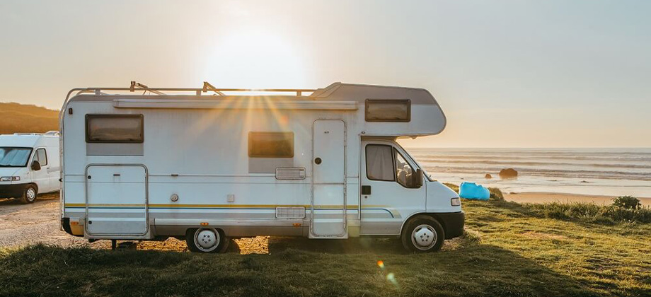 campervan-on-beach-920x420