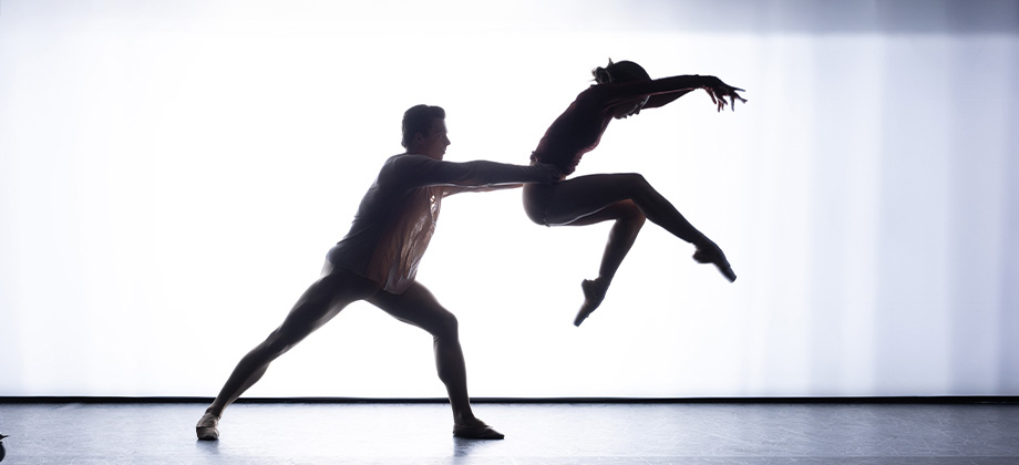 queensland-ballet-dancers