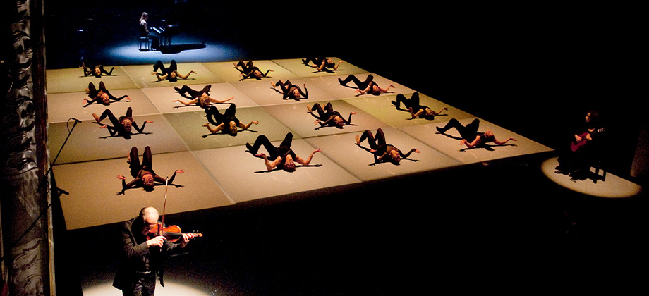 Strings A Triple Bill - Chacona Artists of Staatstheatre Nrnberg Ballett Photography Jesus Vallina