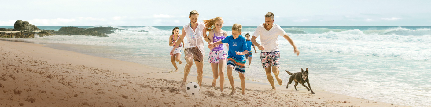 hero-family-on-beach