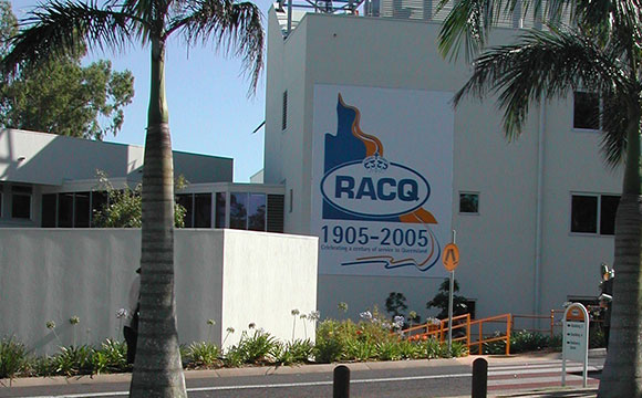 racq-logo-building