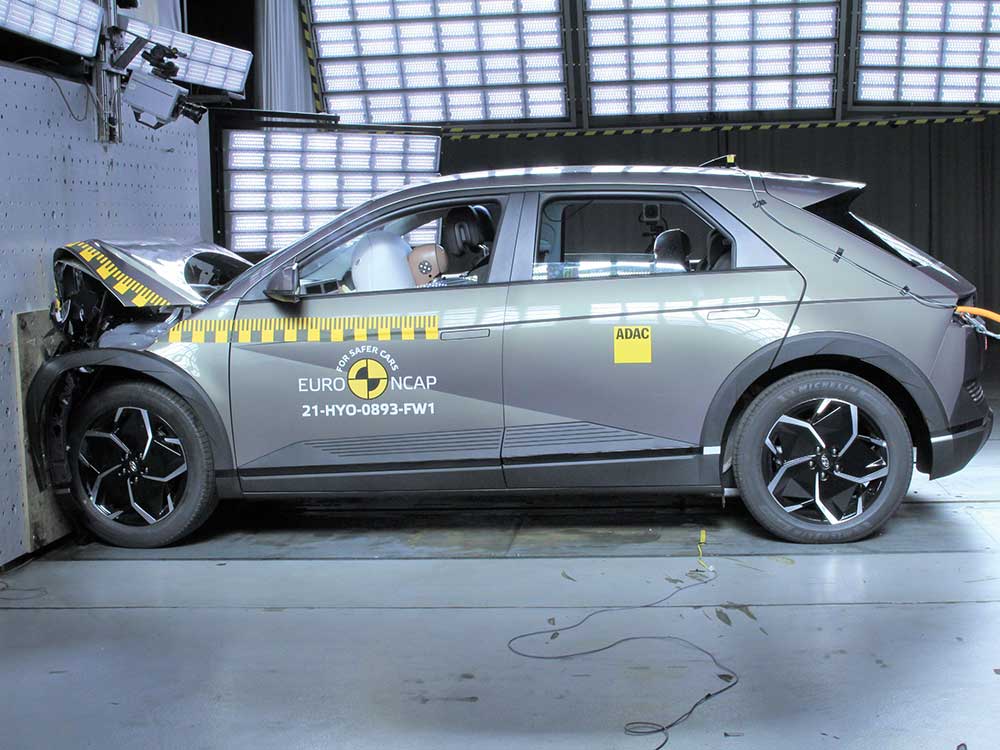 A Hyundai SUV is crash-tested.